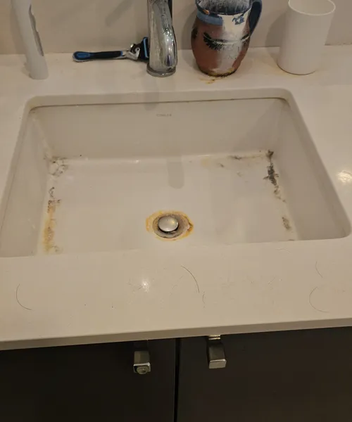 Bathroom Cleaning in Seattle 